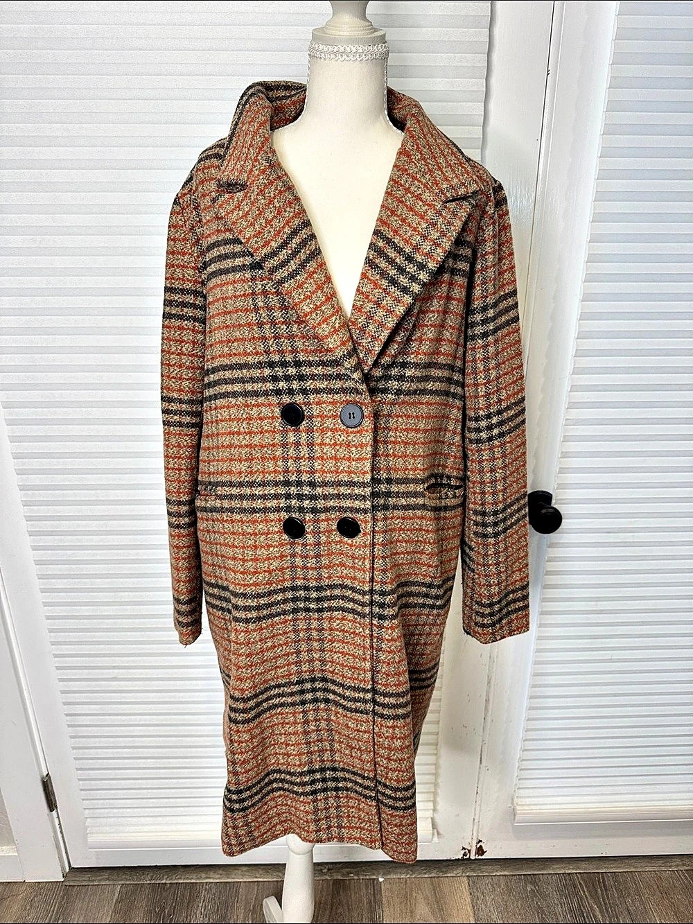 Chartou Plaid Pea Coat in Brown & Red Large Like New